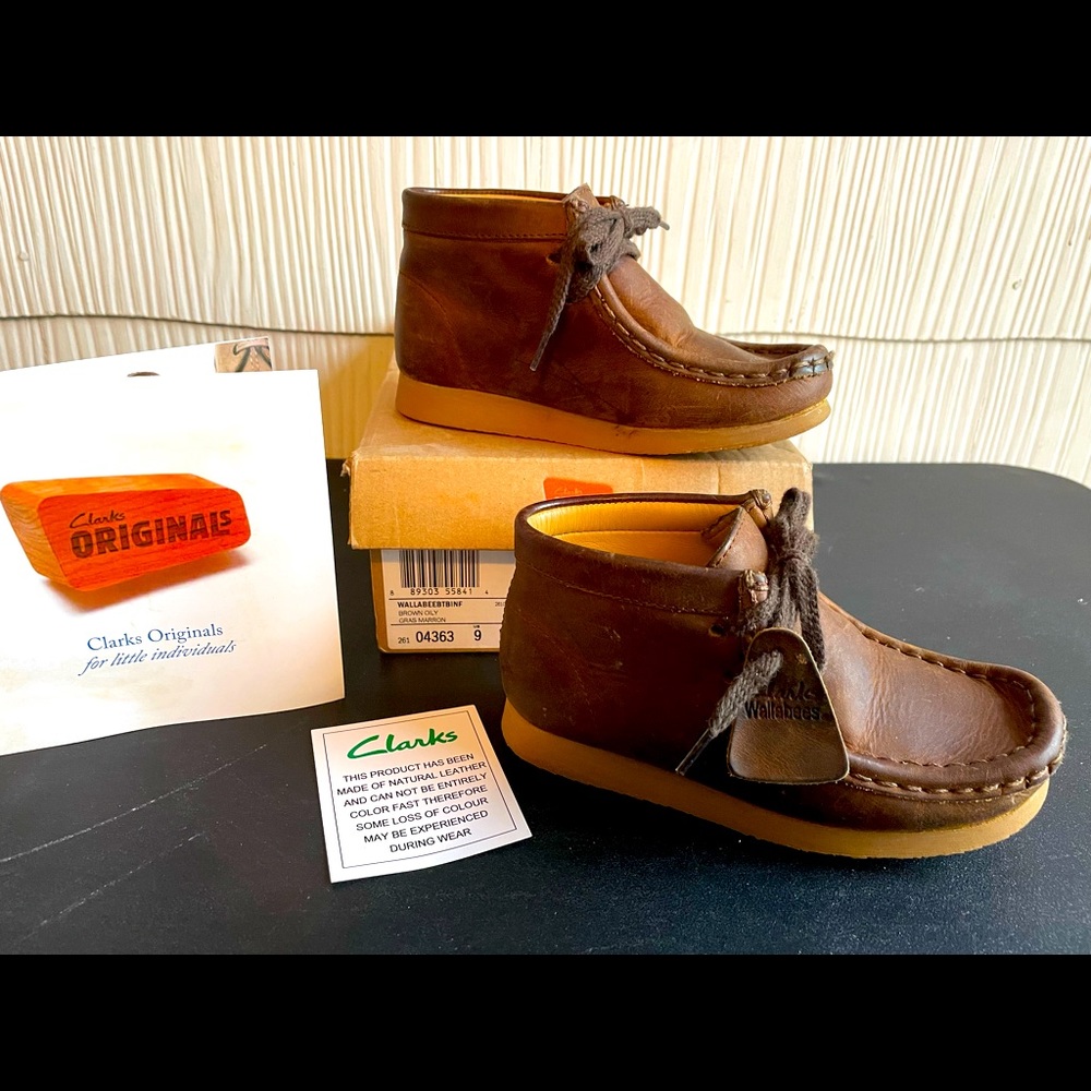 Kids Clarks size 9c